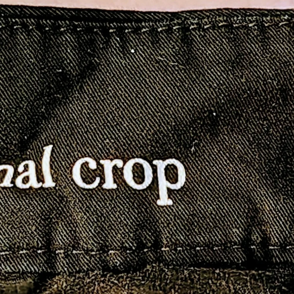 Ann Taylor Loft Black Women's 4P Original Crop. Pants. - Picture 6 of 6